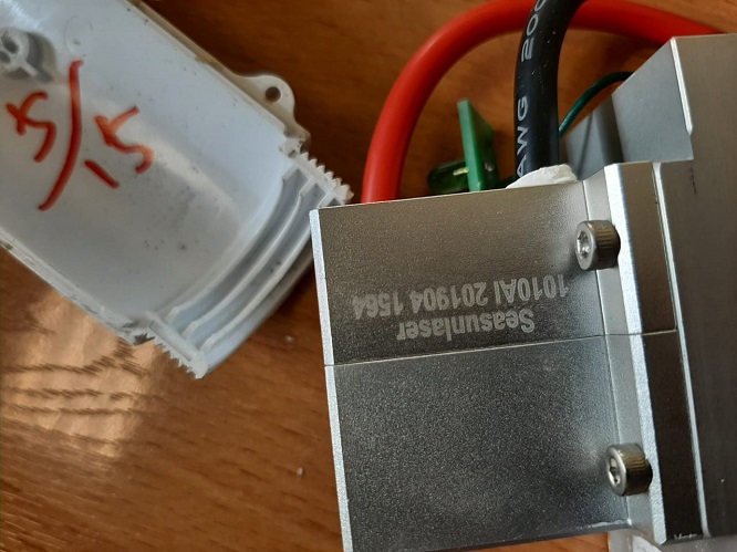 Купить  макро канальную диодную матрицу ( диодный стэк, стик )для косметологического лазера мощностью 300, 500 , 600, 800  ватт и другого номинала. Цена диодной матрицы для диодного лазера. Нет вспышек в ручке диодного лазера при нажатии на кнопку. Черные точки внутри манипулу (ручки) диодных лазеров. Нет эффекта выпадения волос у диодного лазера. Замена диодной матрицы ,замена диодного стика (стэка).