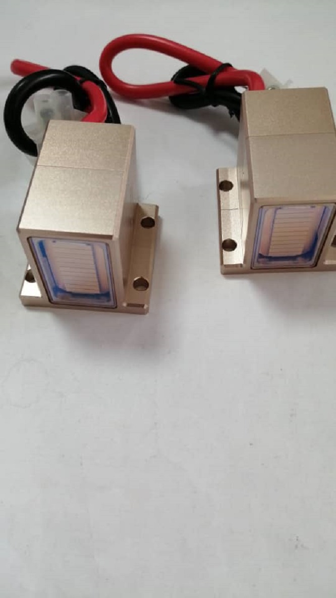 Купить  макро канальную диодную матрицу ( диодный стэк, стик )для косметологического лазера мощностью 300, 500 , 600, 800  ватт и другого номинала. Цена диодной матрицы для диодного лазера. Нет вспышек в ручке диодного лазера при нажатии на кнопку. Черные точки внутри манипулу (ручки) диодных лазеров. Нет эффекта выпадения волос у диодного лазера. Замена диодной матрицы ,замена диодного стика (стэка).